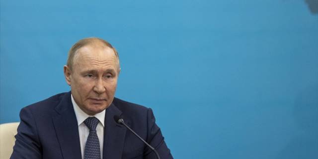 Rusya Devlet Başkanı Putin, Kırgızistan Cumhurbaşkanı Caparov ile görüştü