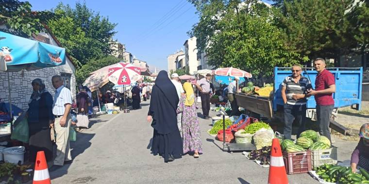 Seydişehir'de yerli ürün pazarı ilgi görüyor