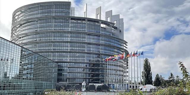 Avrupa Parlamentosu, Macaristan'ın "artık demokratik bir ülke olmadığına" karar verdi