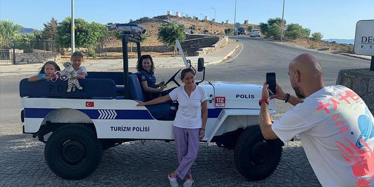 1954 model araç, yenilenerek Bodrum'da turizm polisinin hizmetine verildi
