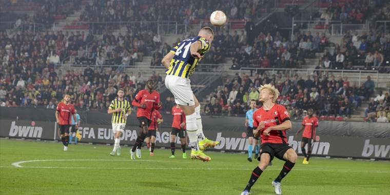 Fenerbahçe, uzatmalarda 1 puana uzandı