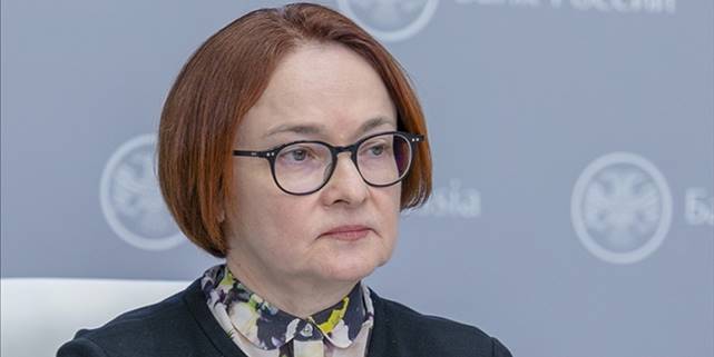 Rusya Merkez Bankası Başkanı Nabiullina: Dolar ve avro çok sayıda kişi için zehirli hale geldi