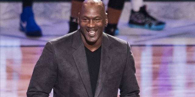 Micheal Jordan'ın forması, rekor fiyata satıldı