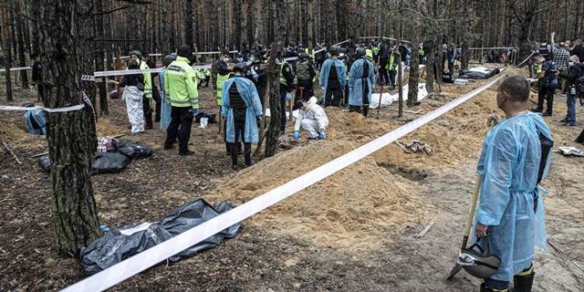 İzyum’da bulunan mezarlar otopsi için açılıyor