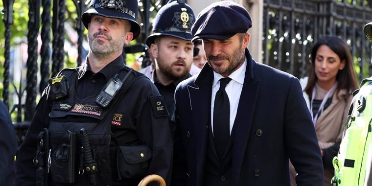 David Beckham, Kraliçe'nin naaşını görmek isteyenler arasında yer aldı