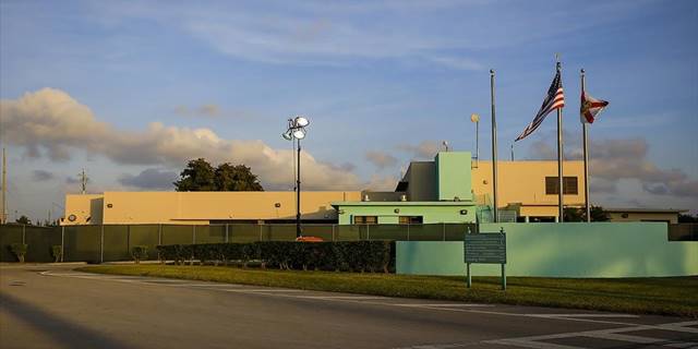 ABD'de Florida Valisi, düzensiz göçmenleri eyalet dışına göndermekte ısrarlı