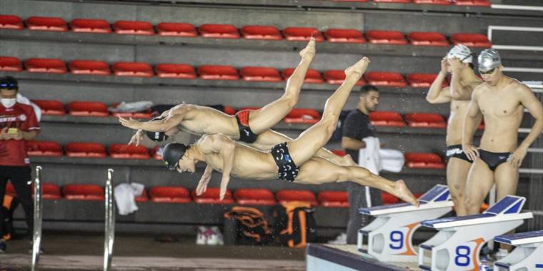 Güney Kore'nin en iyi yüzücüleri yarışmalara Erzurum'da hazırlanıyor