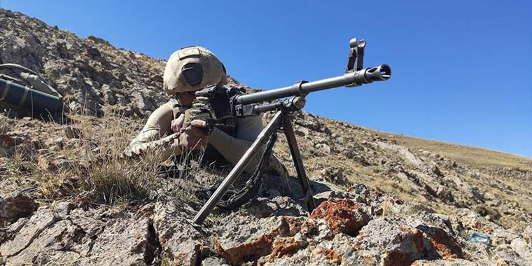 Hakkari'de 2 terörist etkisiz hale getirildi, biri yakalandı