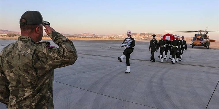 Şehit Ayberk son yolculuğuna uğurlanıyor