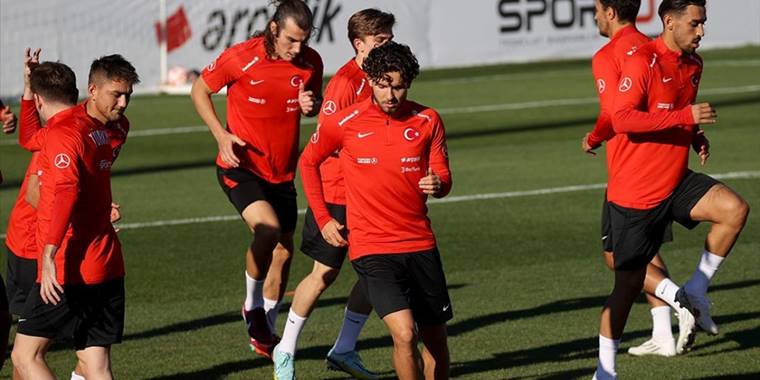 A Milli Futbol Takımı'nda Lüksemburg maçı hazırlıkları başladı