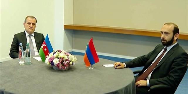 Azerbaycan-Ermenistan arasında ilk temas: Blinken, iki ülkenin dışişleri bakanıyla toplantı yaptı