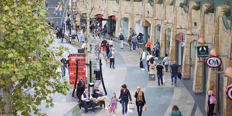 Hollanda Kralı, insanların faturalarını ödeyememesinin acı verici olduğunu söyledi