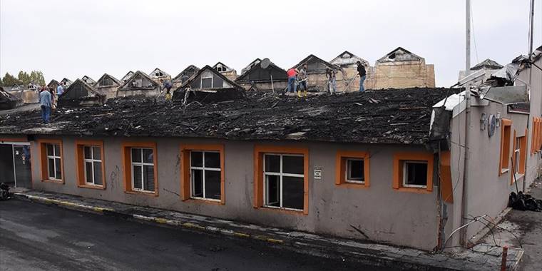 Atatürk Üniversitesi Rektörü Çomaklı'dan merkezi yemekhanede çıkan yangına ilişkin açıklama