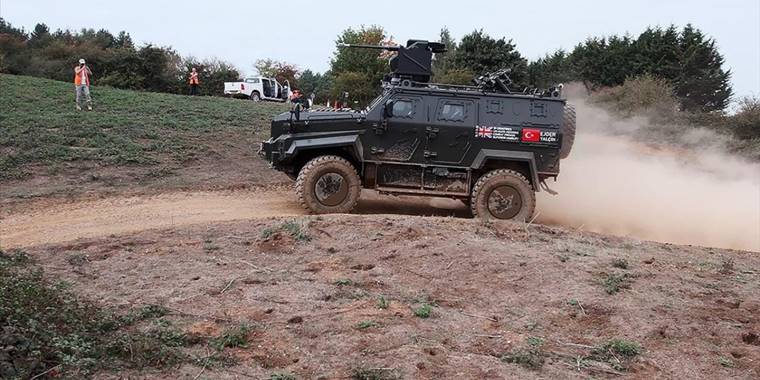 Türk zırhlısından, güçlenen silahıyla İngiltere'de gövde gösterisi