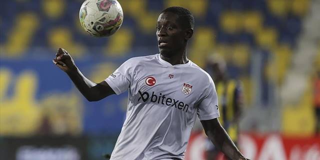 Sivasspor'un vazgeçilmezi Max Gradel gol yükünü de omuzluyor
