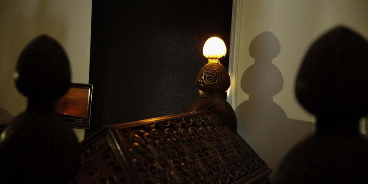 "Işık hadisesi"ni izlemek için sabah namazında bir araya geldiler