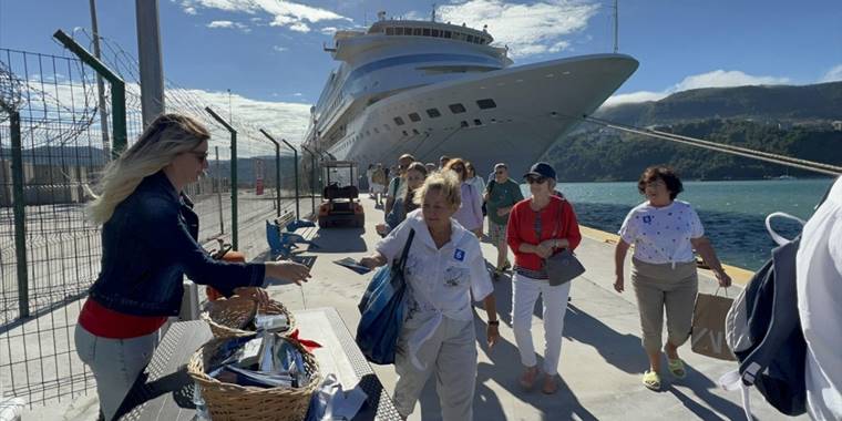 Türkiye yılın 8 ayında 29 milyonu aşkın yabancı ziyaretçi ağırladı