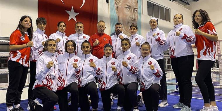 Yıldız milli boksörler, Avrupa Şampiyonası hazırlıklarını tamamladı