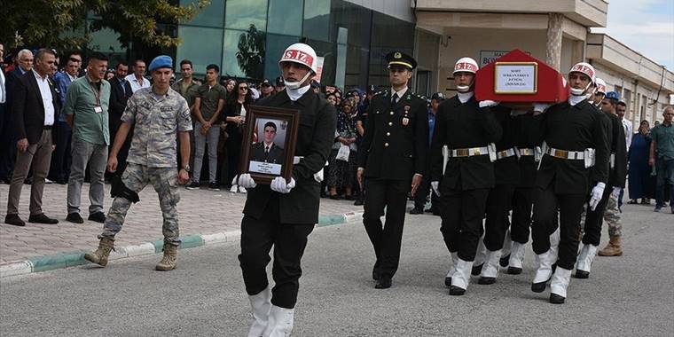 Şehit Piyade Üsteğmen Erkuş memleketi Malatya'da son yolculuğuna uğurlandı