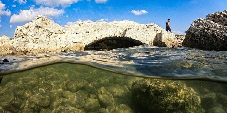 Adana'daki batık kent Augusta su altı kamerasıyla görüntülendi
