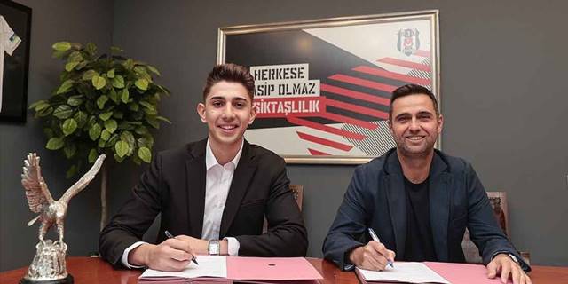 Beşiktaş, Demir Ege Tıknaz'la profesyonel sözleşme imzaladı