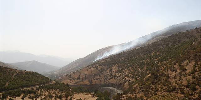 İran, Irak'ın kuzeyindeki Komele ve İKDP mevzilerini bombaladı