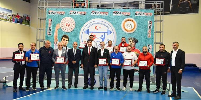 Naim Süleymanoğlu Türkiye Belediyeler Arası Halter Şampiyonası düzenlendi