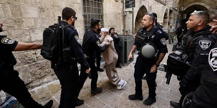 Yahudi yerleşimciler, İbrani yılbaşında Mescid-i Aksa'ya baskın düzenledi