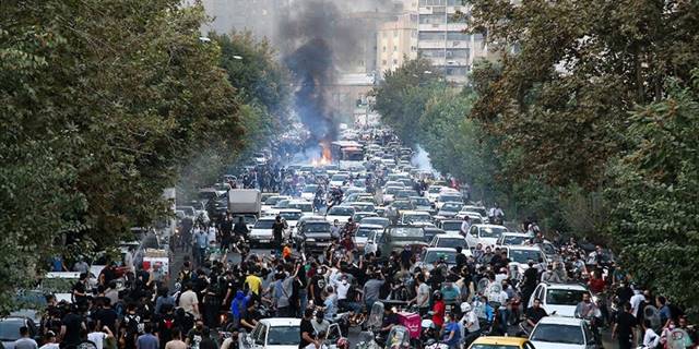 İran Yargı Erki Başkanı, protestolara destek verenlerin yargılanacağını söyledi
