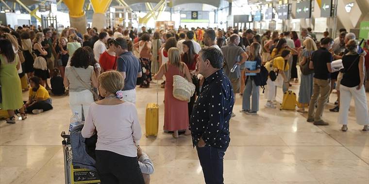 İspanya'da kötü hava şartları 1 can aldı, 671 uçuş iptal edildi