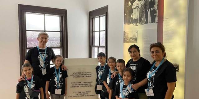 Eskişehirli öğrencilerden Atatürk evine ve Selanik Başkonsolosluğuna ziyaret