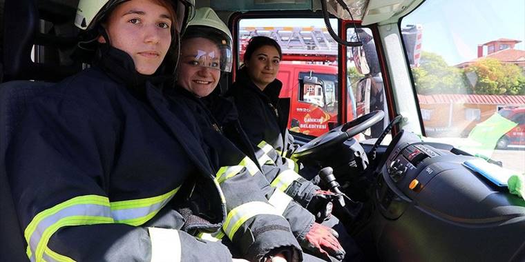 Çankırı'da kadın itfaiyeciler zorlu görevler için hazır kıta bekliyor