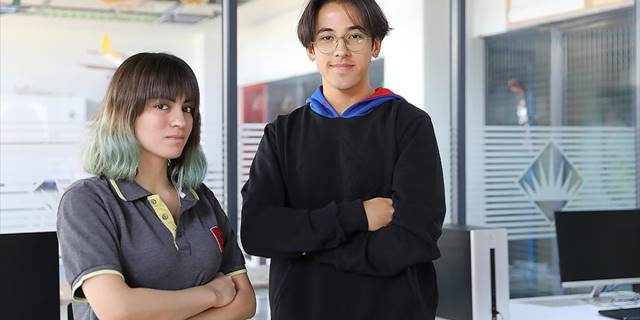 Diyarbakır'da 2 öğrenci "dünyada gelecek vadeden 100 öğrenci" arasına girdi