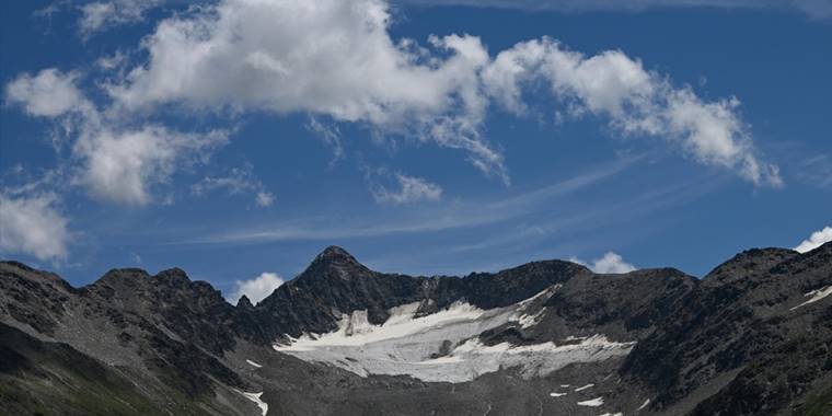 Bu yıl İsviçre'deki buzulların yüzde 6'sı eridi