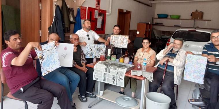 Sorgun'da engellilere yönelik ebru kursu açıldı