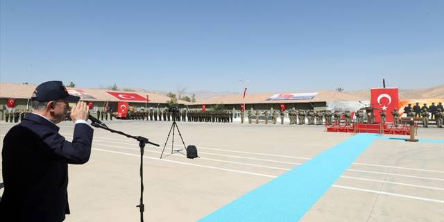 "Demir Pençe" tugayında sancak töreni