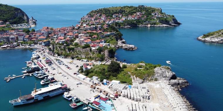 Turizm ilçesi Amasra 1 milyon ziyaretçi hedefini aştı