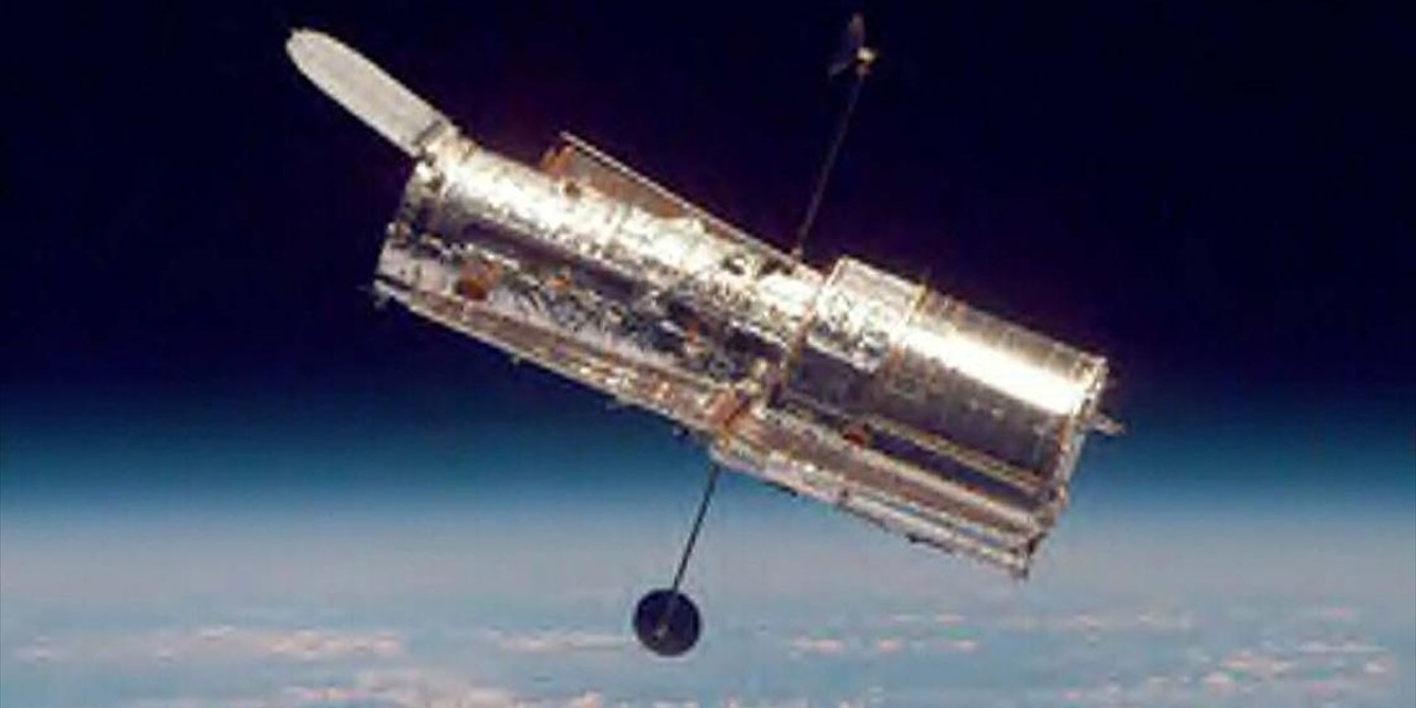 NASA ve SpaceX şirketi Hubble Uzay Teleskobu'nun ömrünü uzatmak için çalışma yürütecek