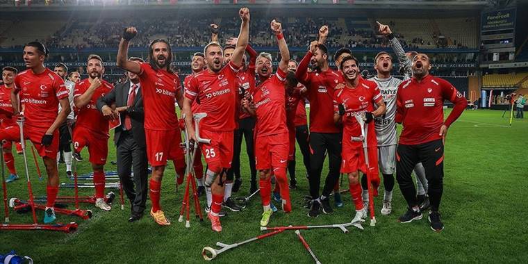 Ampute Futbol Milli Takımı ilk maçında Fransa'yı 3-0 yendi