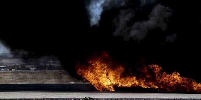 Rusya'nın ilhak ettiği Kırım'da iniş yapan uçakta patlama meydana geldi