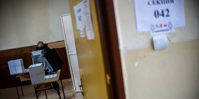 Bulgaristan'daki genel seçimde oy verme işlemi başladı