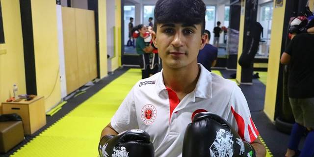 Gençler dünya ikincisi muaythai sporcusu Cihan Doğu, gözünü zirveye dikti