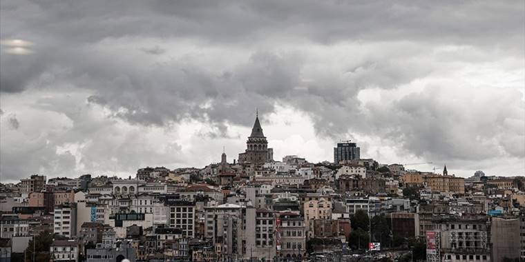İstanbul'un birçok bölgesinde yağış etkili oluyor