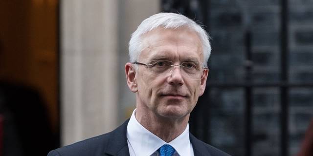 Letonya genel seçimlerinin galibi Başbakan Karins'in partisi oldu