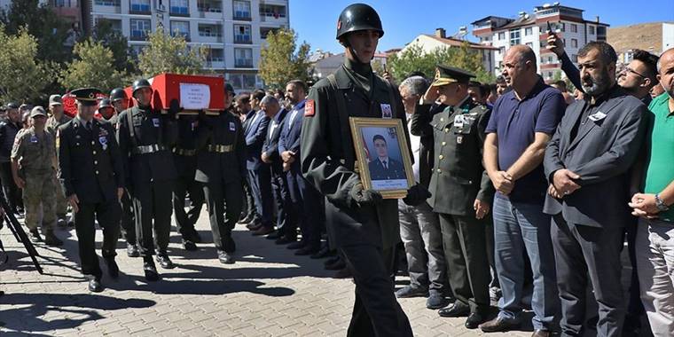 Şehit Astsubay Yusuf Ataş memleketi Elazığ'da son yolculuğuna uğurlandı