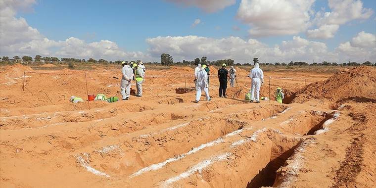 Libya'nın Sirte kentinde bulunan toplu mezardan 42 ceset çıkarıldı
