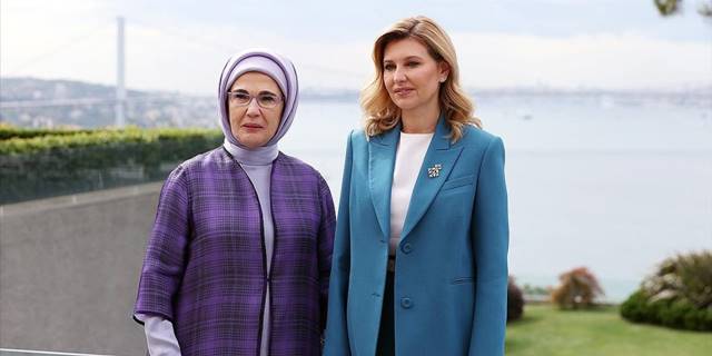 Emine Erdoğan, Ukrayna Devlet Başkanı'nın eşi Zelenska'yı İstanbul'da ağırladı
