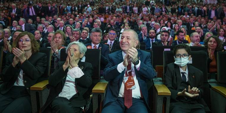 Zafer Partisi 1. Olağanüstü Kongresi yapıldı