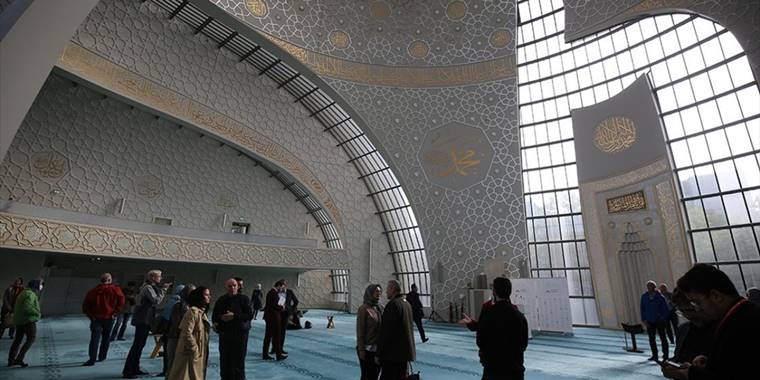 Almanya'daki camilerde 'Açık Kapı Günü' etkinliği düzenleniyor