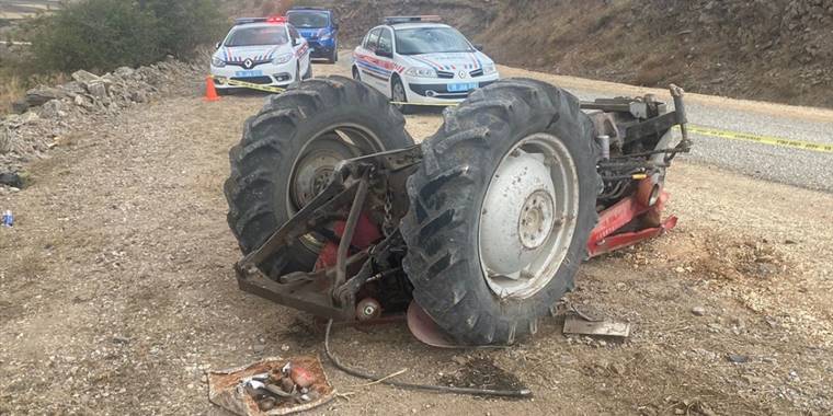 Çankırı'da devrilen traktörün altında kalan sürücü öldü